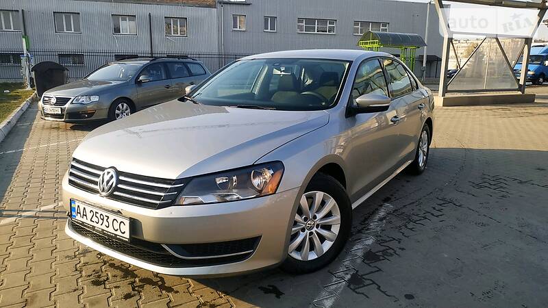 Седан Volkswagen Passat 2013 в Києві
