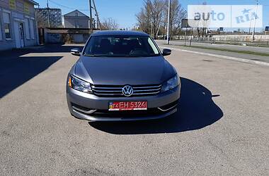 Седан Volkswagen Passat 2013 в 