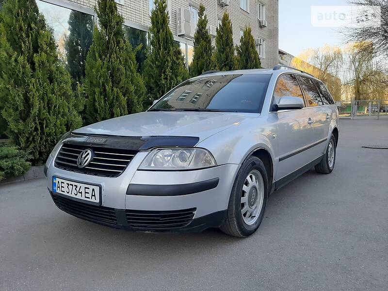 Універсал Volkswagen Passat 2001 в 