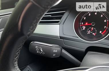 Седан Volkswagen Passat 2015 в 