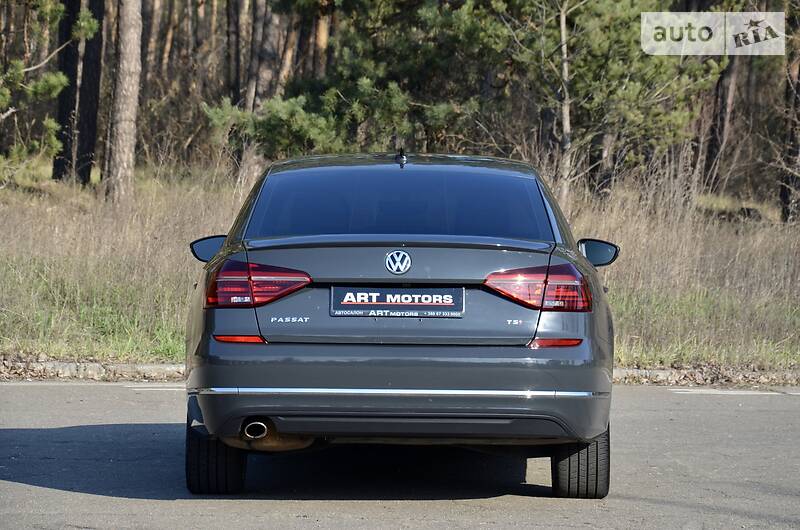Седан Volkswagen Passat 2018 в Києві