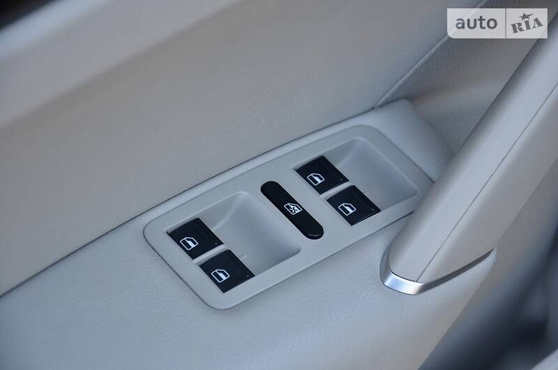 Седан Volkswagen Passat 2018 в Києві