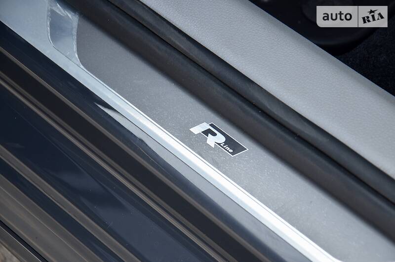 Седан Volkswagen Passat 2018 в Києві