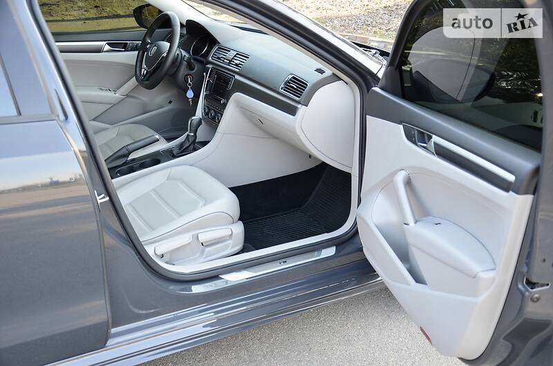 Седан Volkswagen Passat 2018 в Києві