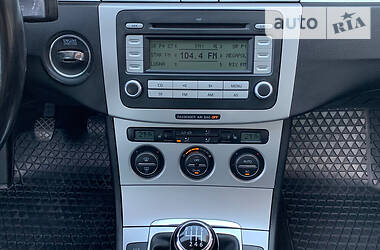 Універсал Volkswagen Passat 2008 в 