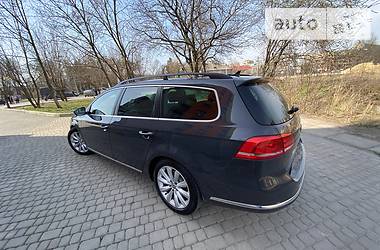 Універсал Volkswagen Passat 2011 в 