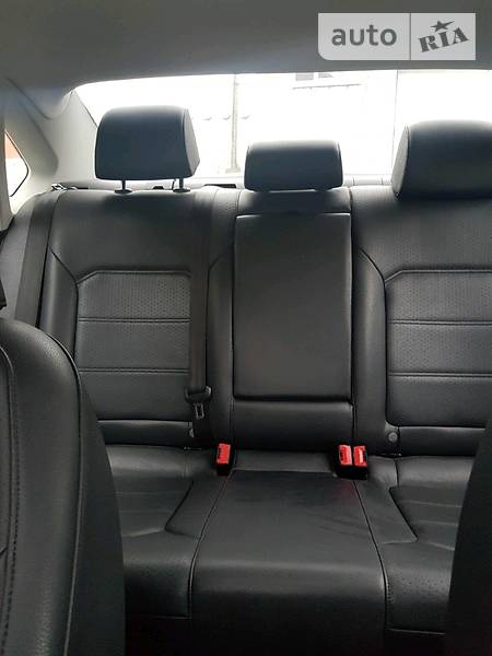 Седан Volkswagen Passat 2012 в Дніпрі фото 4 Седан Volkswagen Passat 2012 в Дніпрі