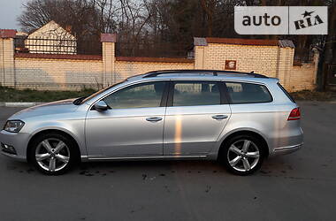Універсал Volkswagen Passat 2011 в 