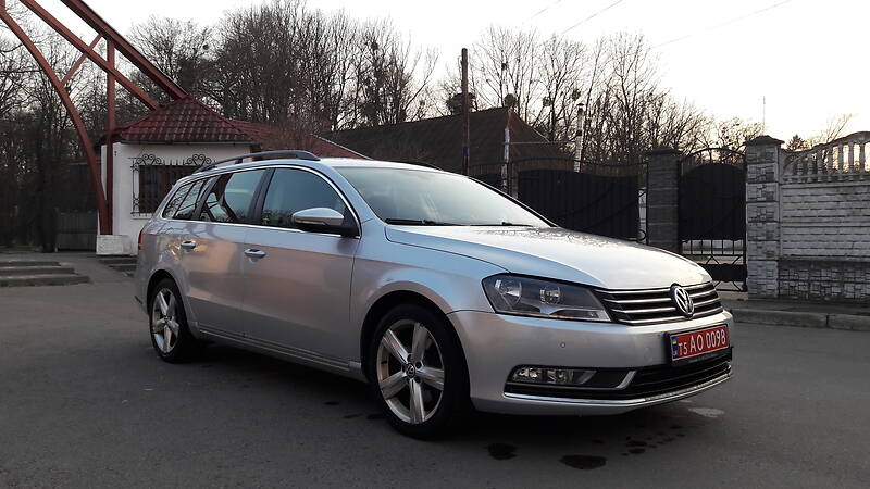 Універсал Volkswagen Passat 2011 в 