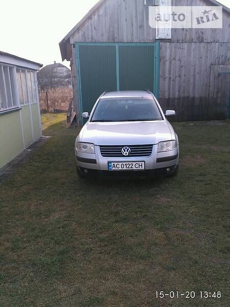 Універсал Volkswagen Passat 2004 в Шацьку