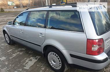 Універсал Volkswagen Passat 2000 в 