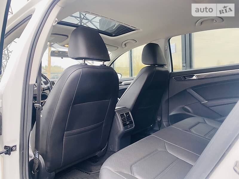 Седан Volkswagen Passat 2017 в Харкові