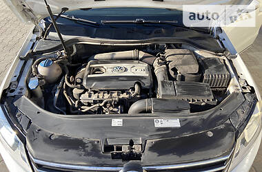 Седан Volkswagen Passat 2011 в 