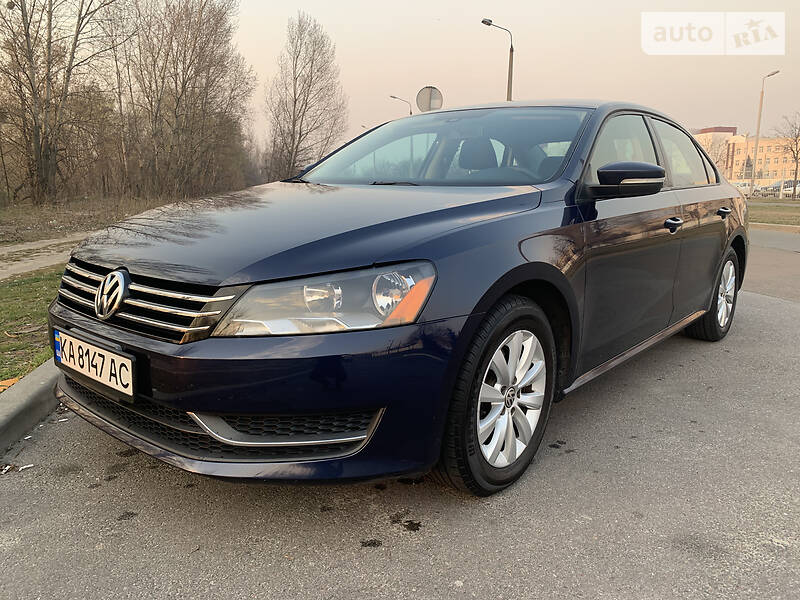 Седан Volkswagen Passat 2013 в Києві