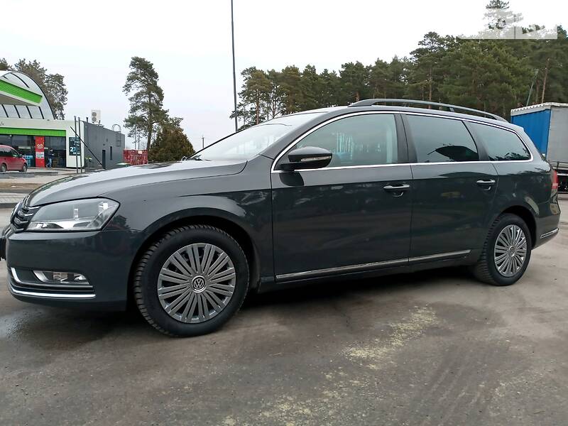 Універсал Volkswagen Passat 2012 в Бродах