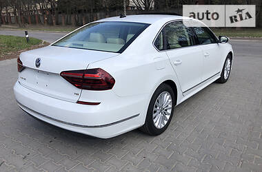 Седан Volkswagen Passat 2016 в 