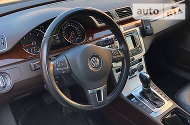 Універсал Volkswagen Passat 2013 в 