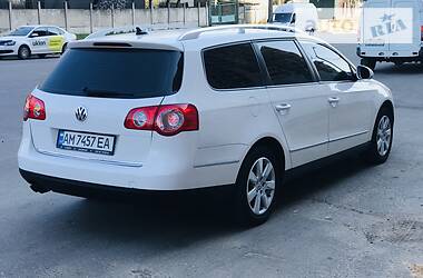 Універсал Volkswagen Passat 2010 в 