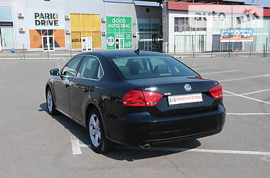 Седан Volkswagen Passat 2012 в 