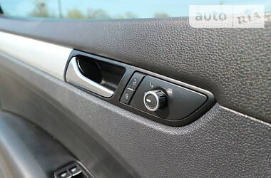 Седан Volkswagen Passat 2012 в 