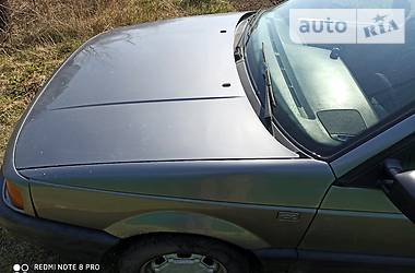 Седан Volkswagen Passat 1991 в 