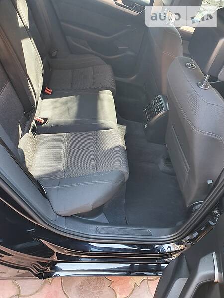 Універсал Volkswagen Passat 2015 в Вінниці