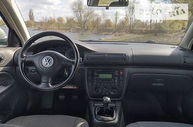 Універсал Volkswagen Passat 2004 в 