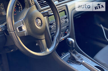 Седан Volkswagen Passat 2013 в 