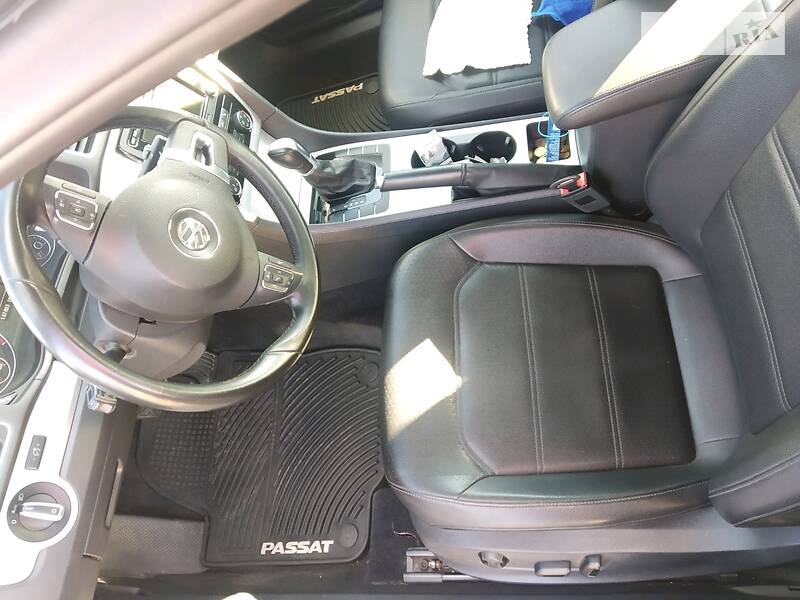 Седан Volkswagen Passat 2013 в Мелитополе