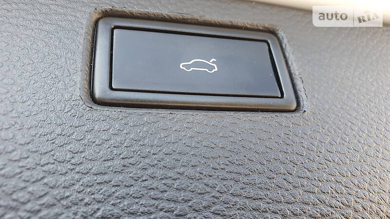 Універсал Volkswagen Passat 2013 в Львові