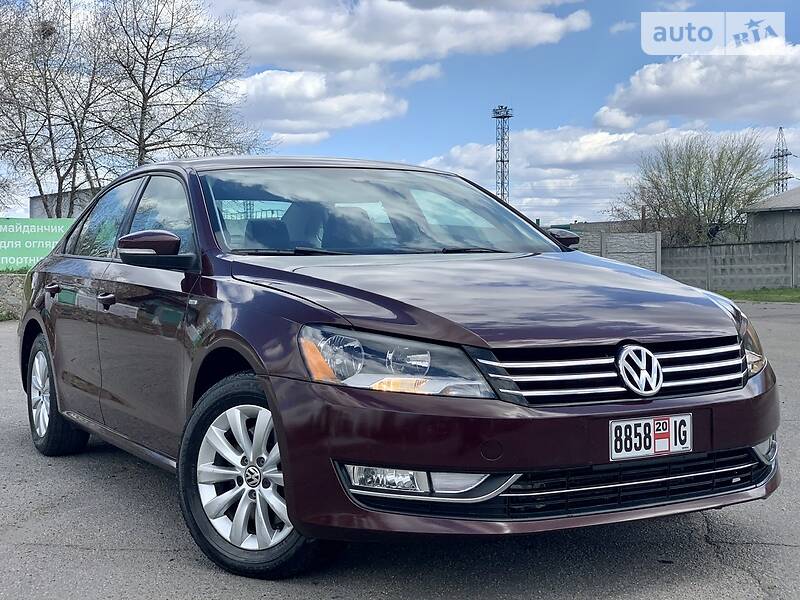 Седан Volkswagen Passat 2014 в Горішніх Плавнях