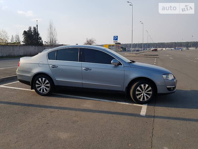 Седан Volkswagen Passat 2010 в Києві