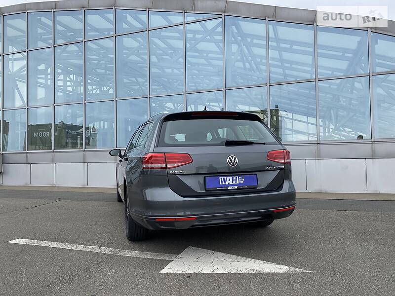 Універсал Volkswagen Passat 2016 в Києві