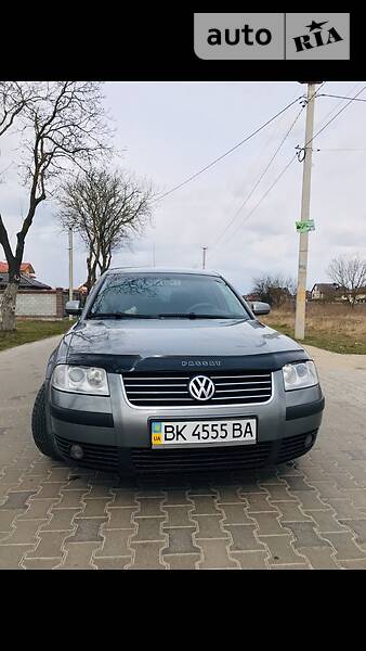Седан Volkswagen Passat 2003 в Рівному