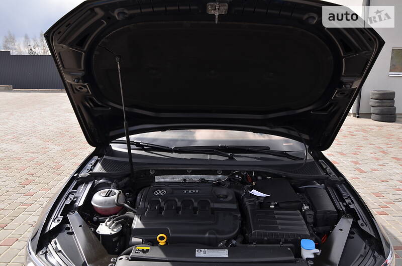 Універсал Volkswagen Passat 2015 в Луцьку