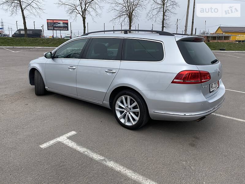 Універсал Volkswagen Passat 2012 в Рівному