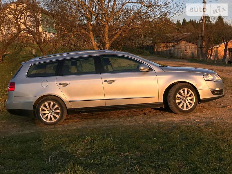 Універсал Volkswagen Passat 2010 в Самборі