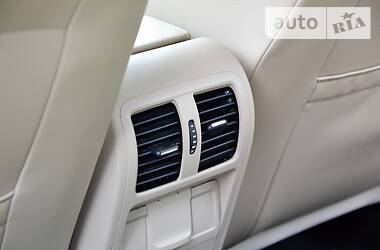 Універсал Volkswagen Passat 2011 в 