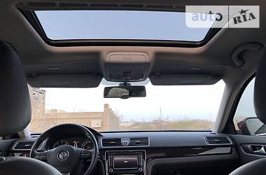 Седан Volkswagen Passat 2015 в 