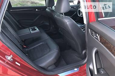 Седан Volkswagen Passat 2015 в 