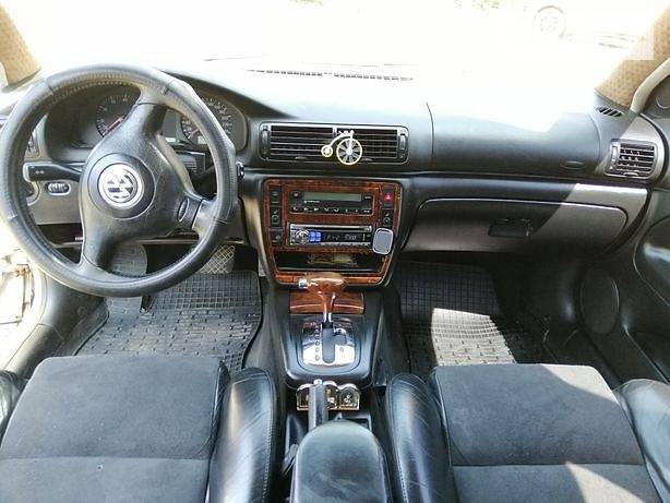 Седан Volkswagen Passat 1999 в Киеве
