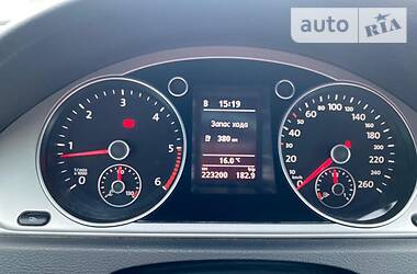Універсал Volkswagen Passat 2012 в 