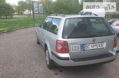 Універсал Volkswagen Passat 2000 в 