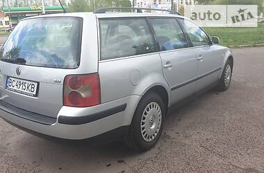 Універсал Volkswagen Passat 2000 в 