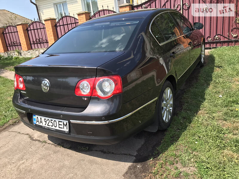 Седан Volkswagen Passat 2008 в Києві