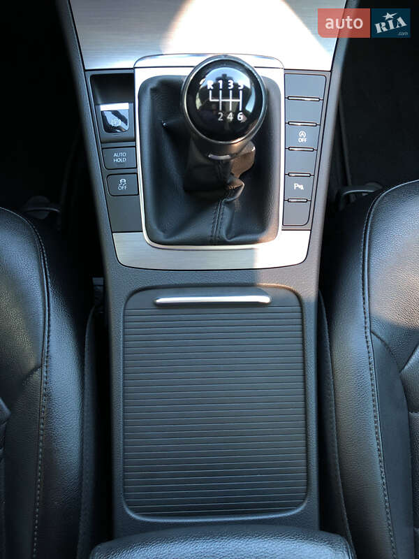 Универсал Volkswagen Passat 2014 в Стрые