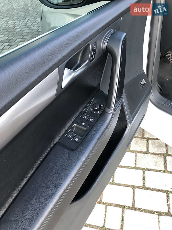 Универсал Volkswagen Passat 2014 в Стрые