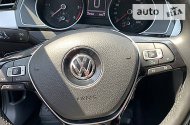 Універсал Volkswagen Passat 2014 в 