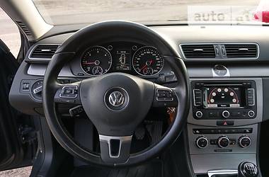 Універсал Volkswagen Passat 2013 в 