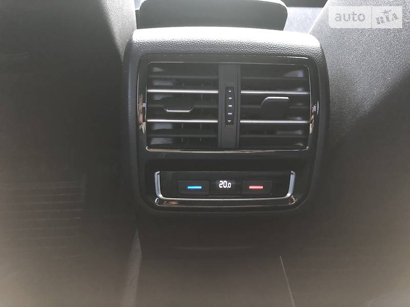 Седан Volkswagen Passat 2015 в Мукачевому